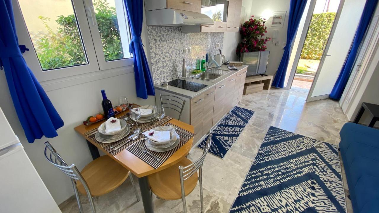 Patras Blue Suite Eksteriør billede